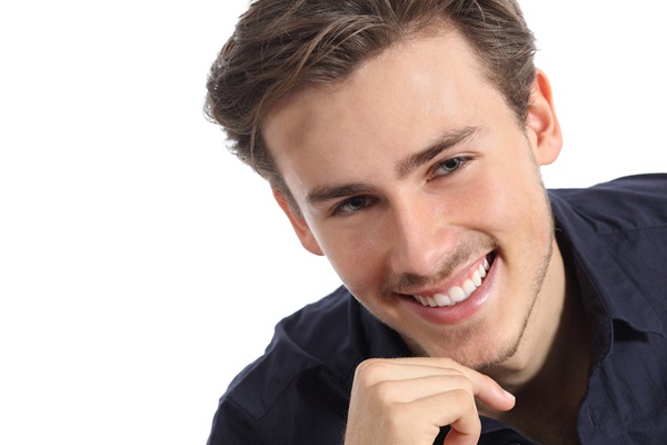 How A Cosmetic Dentist Improves The Appearance Of Your Smile